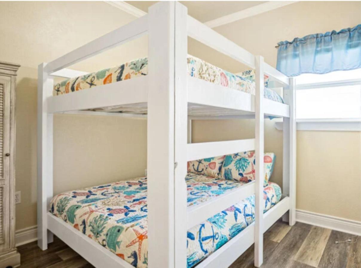 Fancy Nancy 2 Min Walk To Beach, Lyft, Pet-Friendly Bolivar Peninsula Buitenkant foto